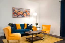 20mins DT Indy | Sleeps 4 | Golden Sun SpaciousGym