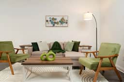 20 mins DT | Sleeps 4 | Opulent Suite Spacious Gym