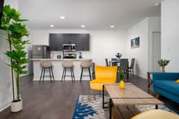 20 mins DT | Sleeps 9 | Sunrise Glow Spacious Gym