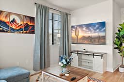 Walk to Old Town | 12mins PHX | 2BR Pool KingBed B