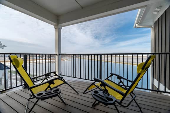 20mins DT Indy | Sleeps 4 | Golden Sun SpaciousGym
