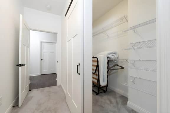 20 mins DT| Sleeps 9 | Aqua Oasis Spacious Gym
