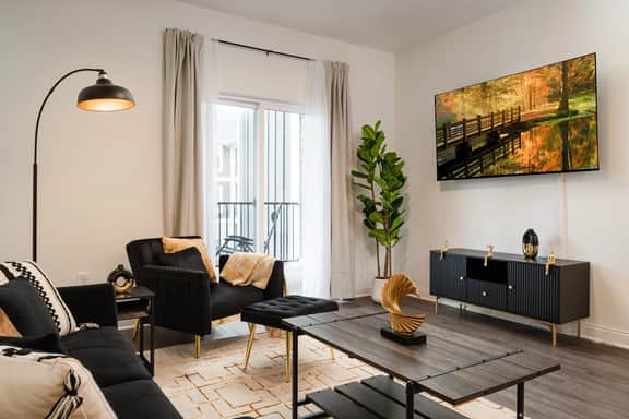 20 mins DT| Sleeps 5 | Illustrious Haven Spacious Gym