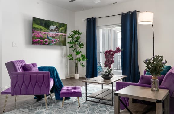 20 mins DT | Sleeps 5 | Purple Rain Spacious Gym